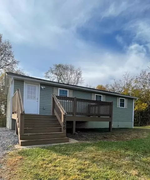 706 High Point Rd, Moneta, VA 24121