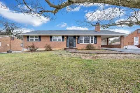 3529 Robyn Rd SW, Roanoke, VA 24015