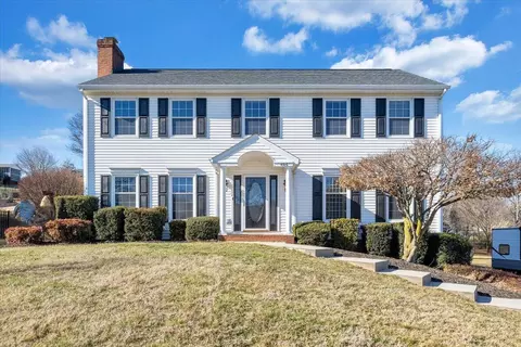 4916 Appletree Dr, Roanoke, VA 24012