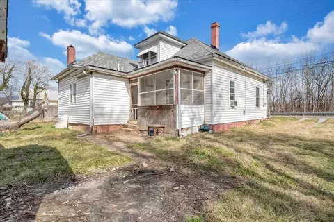 Exterior - 210 Front Ave, Salem, VA 24153 photo 7 of 11