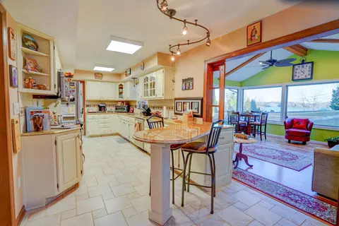 920 Oldfield Rd, Moneta, VA 24121 photo 16
