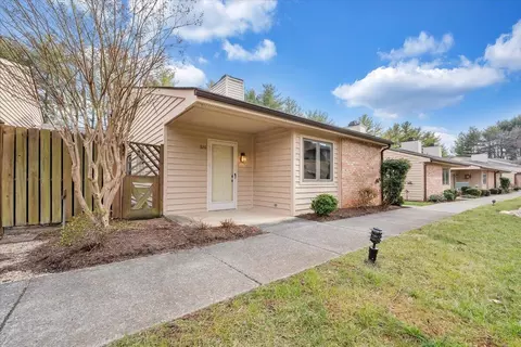 326 Windward Dr SW, Roanoke, VA 24018