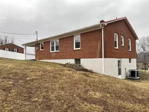 5289 Forge Rd, Glasgow, VA 24555 photo 3