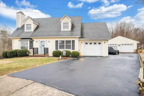 Exterior - 5642 Legate Dr, Roanoke, VA 24019 photo 6 of 16