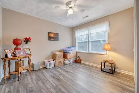 Bedroom - 5642 Legate Dr, Roanoke, VA 24019 photo 4 of 6