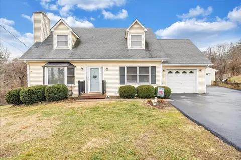 Exterior - 5642 Legate Dr, Roanoke, VA 24019 photo 8 of 16