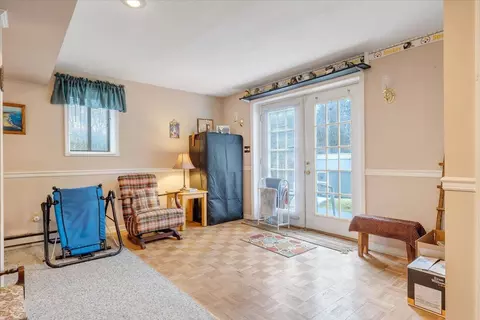 Living - 5642 Legate Dr, Roanoke, VA 24019 photo 4 of 8