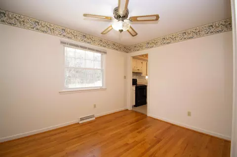Living - 2710 Embassy Dr, Roanoke, VA 24019 photo 1 of 2