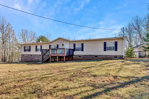 1135 Peaceful Ridge Rd, Huddleston, VA 24104