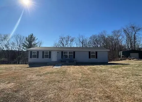 103 Haskins St, Goodview, VA 24095