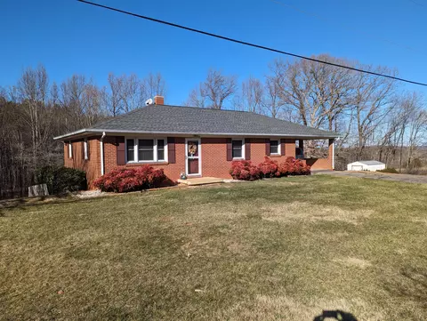 3165 Webster Rd, Glade Hill, VA 24092