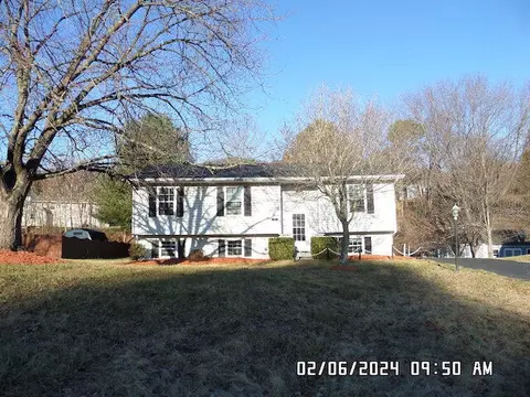 61 Bounty Ct, Roanoke, VA 24019
