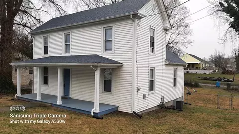 2333 King St NE, Roanoke, VA 24012