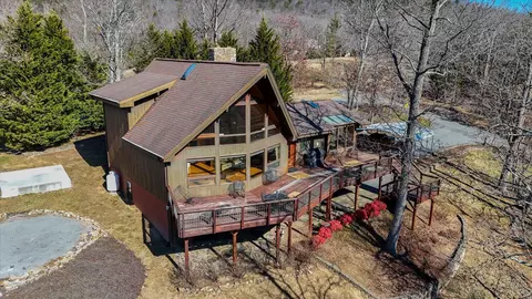 3856 Shawnee Trl, Salem, VA 24153