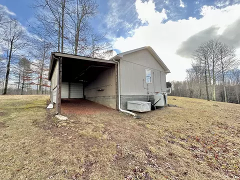 Exterior - 987 Nursery Rd, Laurel Fork, VA 24352 photo 17 of 29