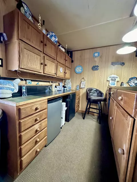 Kitchen - 987 Nursery Rd, Laurel Fork, VA 24352 photo 6 of 6