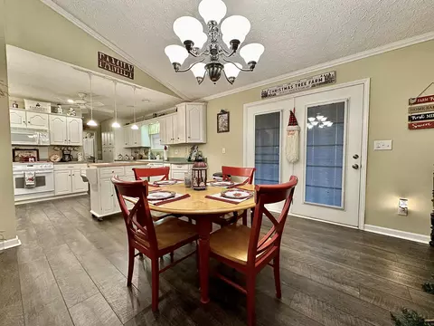 Dining - 987 Nursery Rd, Laurel Fork, VA 24352 photo 1 of 1