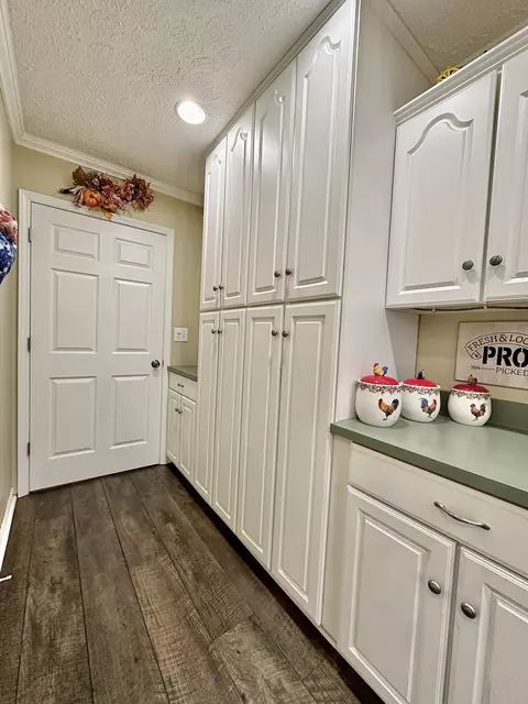 Kitchen - 987 Nursery Rd, Laurel Fork, VA 24352 photo 4 of 6