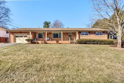 4514 Oakland Blvd NW, Roanoke, VA 24012
