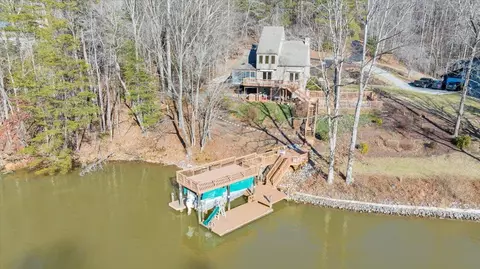 1671 Quail Dr, Goodview, VA 24095