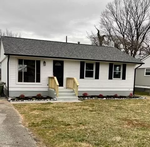 1425 Deacon St, Salem, VA 24153