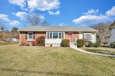Exterior - 6923 Brookview Rd, Roanoke, VA 24019 photo 9 of 12