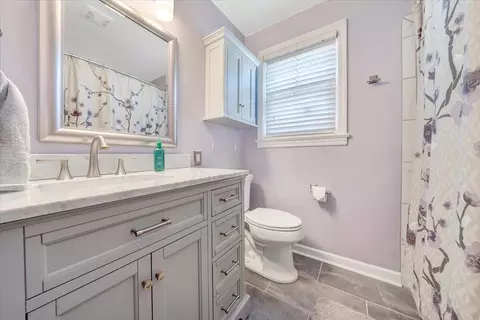 Bath - 6923 Brookview Rd, Roanoke, VA 24019 photo 1 of 1