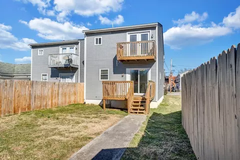 Exterior - 804 Bowman Ave, Salem, VA 24153 photo 3 of 5