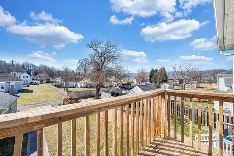 Exterior - 804 Bowman Ave, Salem, VA 24153 photo 5 of 5