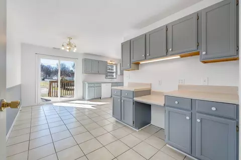 Kitchen - 804 Bowman Ave, Salem, VA 24153 photo 4 of 4