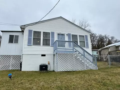 605 E Hemlock St, Covington, VA 24426 photo 1