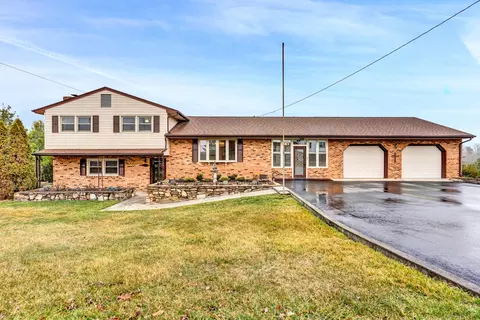 164 Dawnridge Ln, Troutville, VA 24175