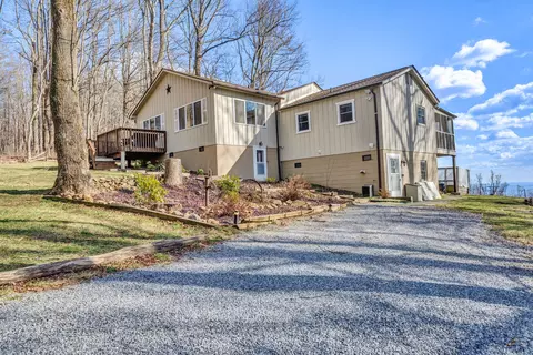 1575 Walnut Knob Rd SE, Floyd, VA 24091