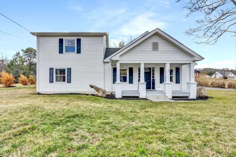 3536 Bradshaw Rd, Salem, VA 24153