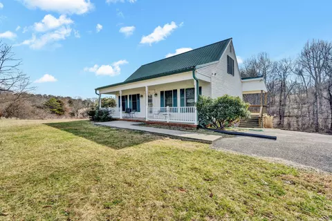 1851 Vista Cir, Bedford, VA 24523