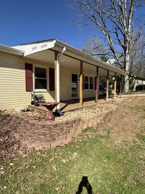 1919 Bruno Dr, Goodview, VA 24095