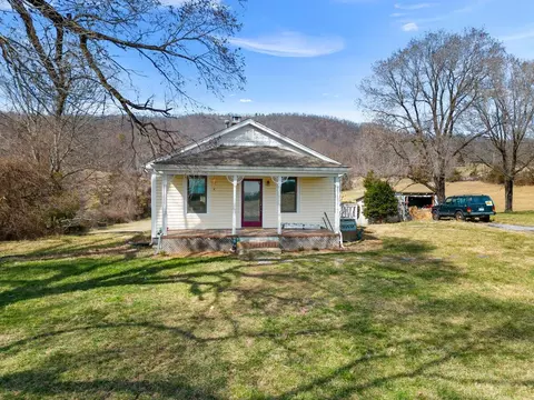 1200 Switzer Mountain Rd, Fincastle, VA 24090