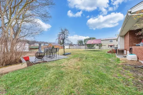 Exterior - 328 E Riverside Dr, Salem, VA 24153 photo 5 of 11