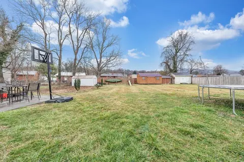 Exterior - 328 E Riverside Dr, Salem, VA 24153 photo 6 of 11