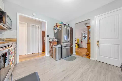 Kitchen - 328 E Riverside Dr, Salem, VA 24153 photo 3 of 3