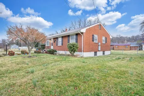 Exterior - 328 E Riverside Dr, Salem, VA 24153 photo 11 of 11