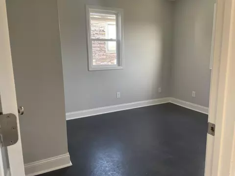 215 E Walnut St, Covington, VA 24426 photo 5