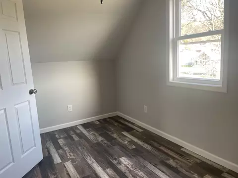 215 E Walnut St, Covington, VA 24426 photo 8