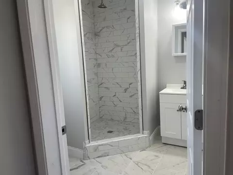 215 E Walnut St, Covington, VA 24426 photo 6