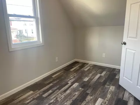 215 E Walnut St, Covington, VA 24426 photo 9