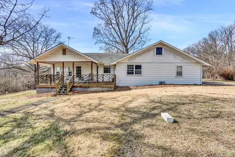 655 Hemlock Rd, Salem, VA 24153