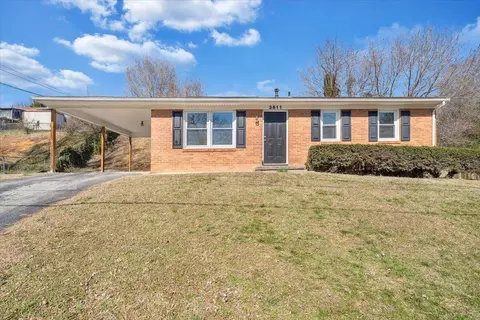 3611 Rolling Hill Ave NW, Roanoke, VA 24017