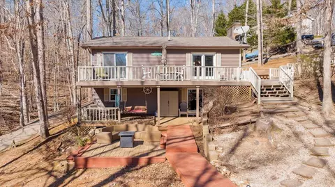 211 Driftwood Ct, Moneta, VA 24121