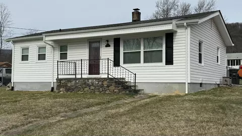 1902 Burma Rd, Salem, VA 24153