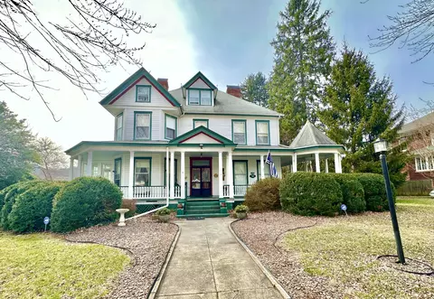 727 Mccormick Blvd, Clifton Forge, VA 24422